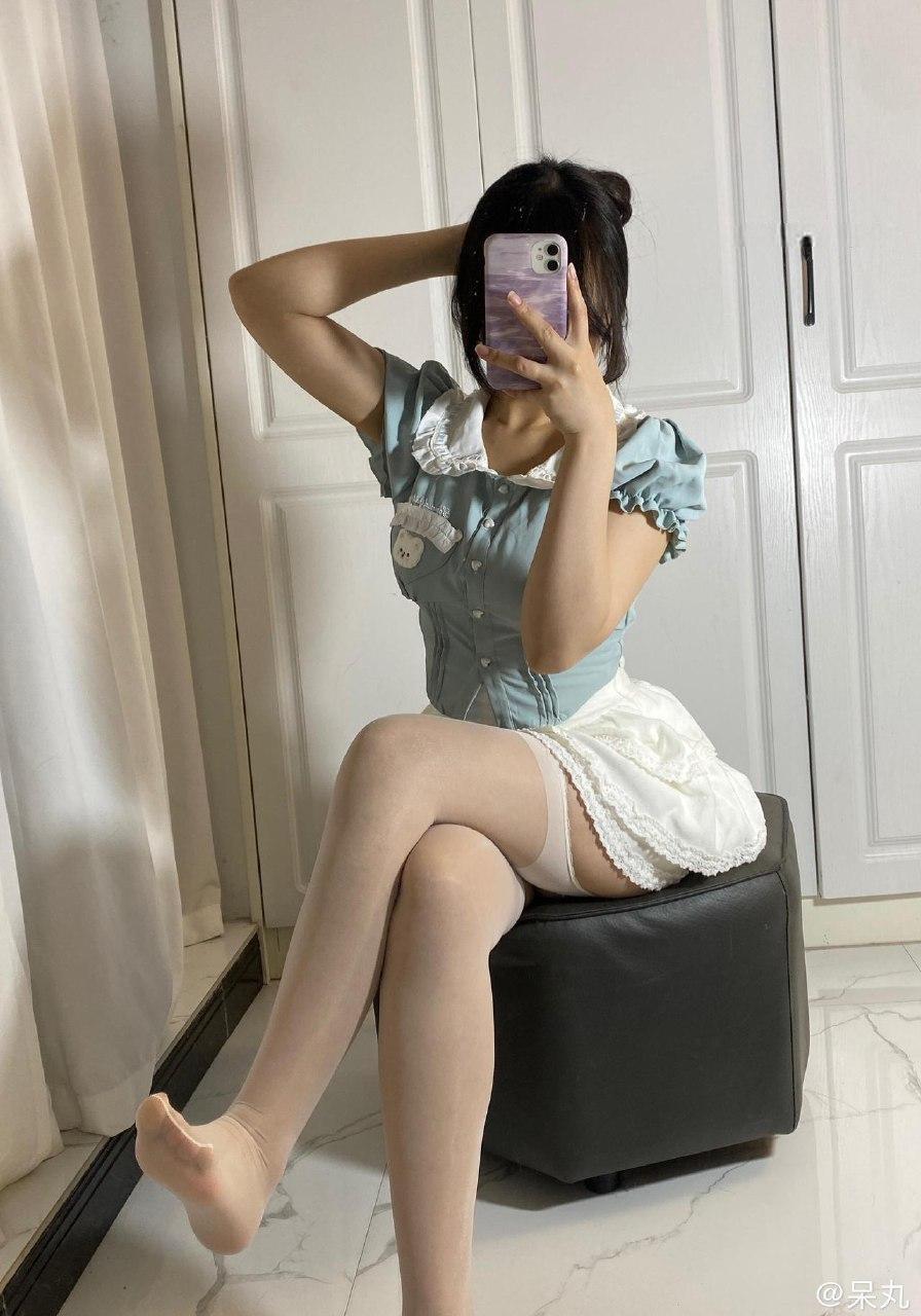 #妤小丸 04-28更新 微觅圈 白丝超短裙【18P】